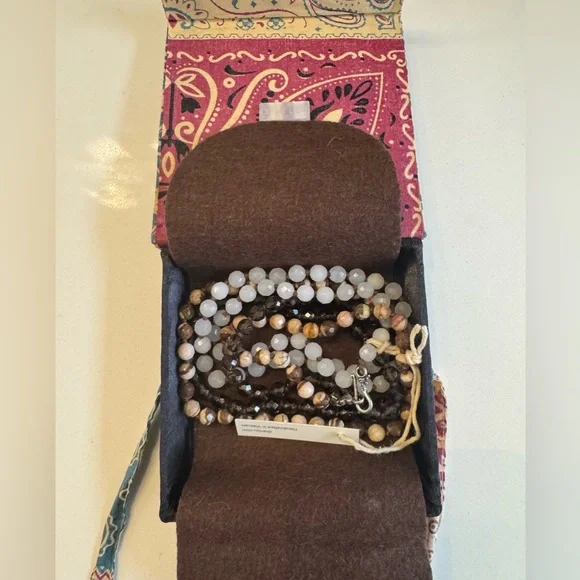 Chan Luu Elegant Brown and White Beaded Necklace - Picture 9 of 10